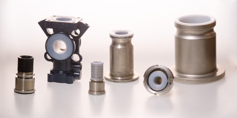 Assortiment metalen onderdelen met kunststof bekleding